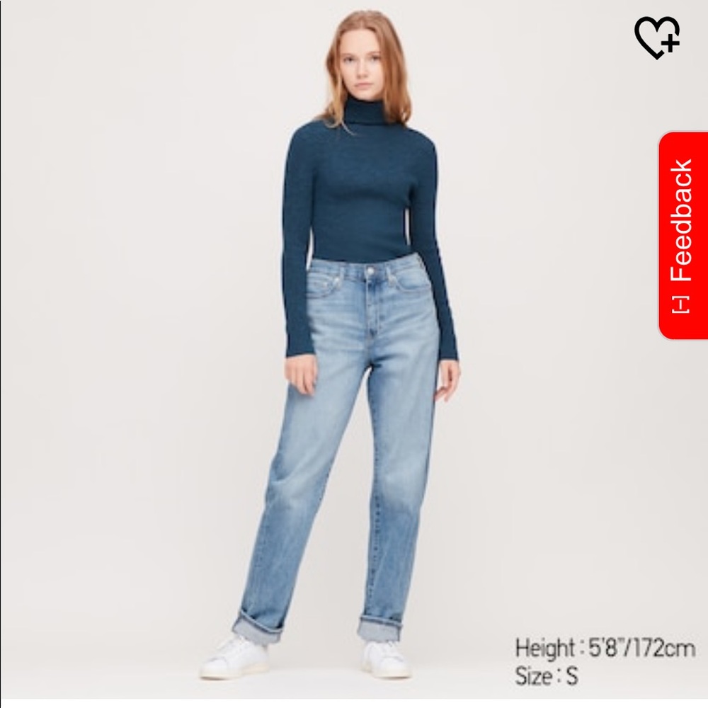 Uniqlo turtleneck sweater